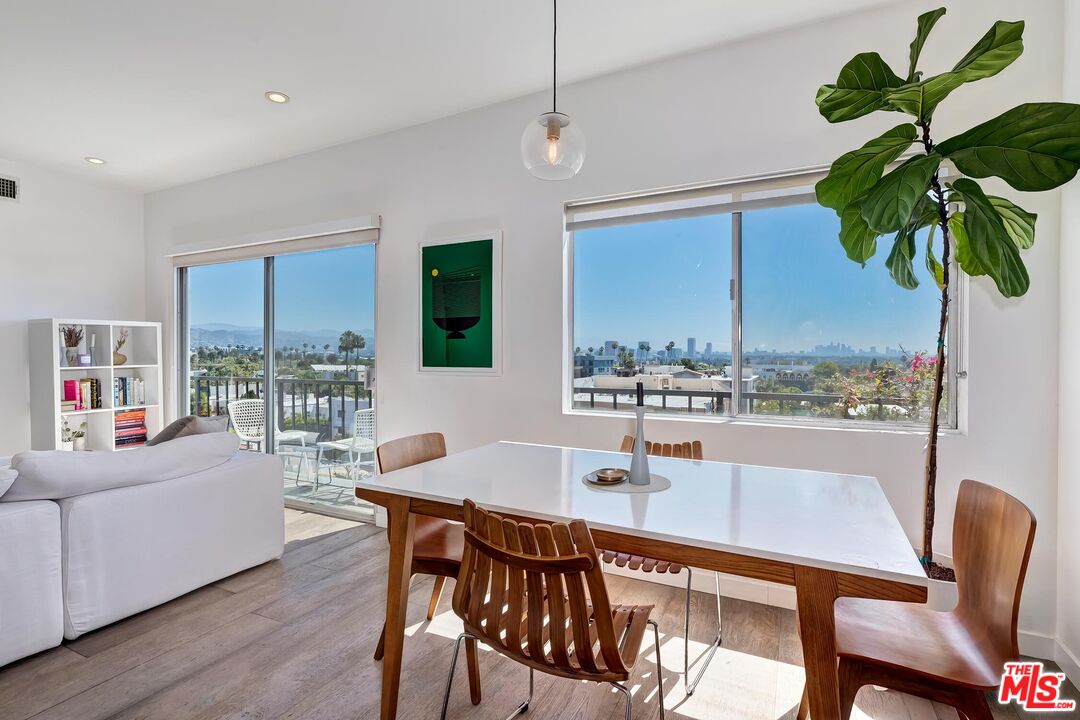 1115 S Elm Dr Unit: PH12