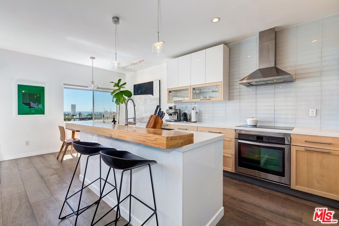 1115 S Elm Dr Unit: PH12