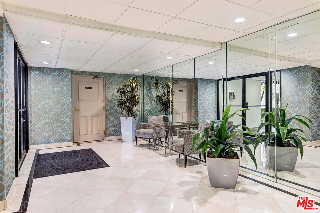 1115 S Elm Dr Unit: PH12