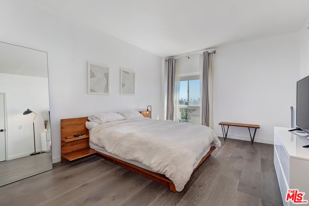 1115 S Elm Dr Unit: PH12