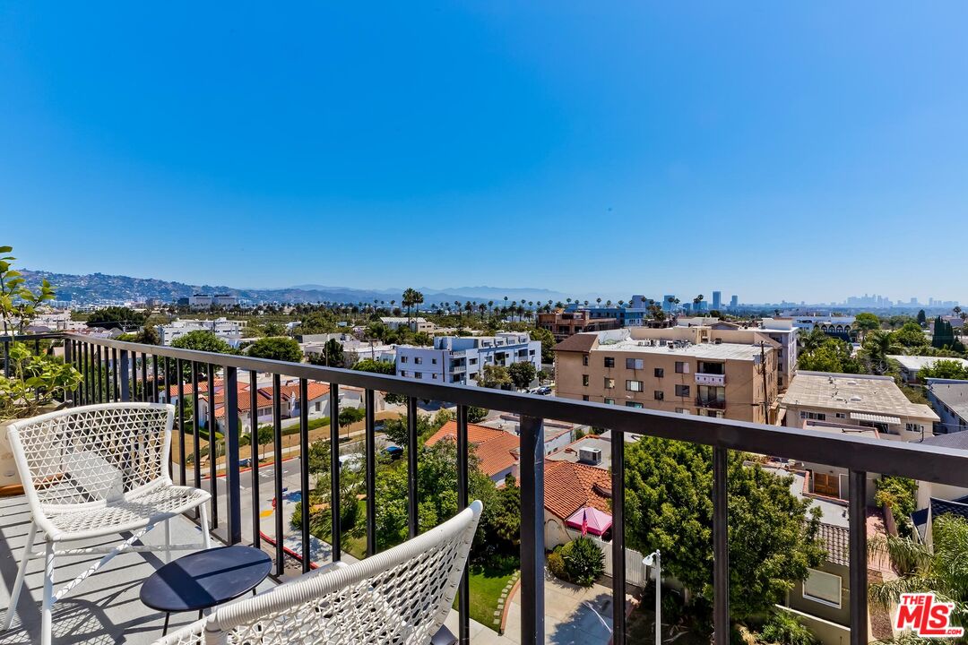 1115 S Elm Dr Unit: PH12