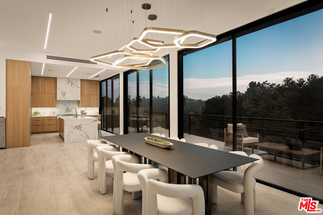 2454 N Beverly Glen Blvd