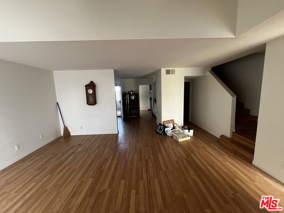 1044 20th St Unit: 11