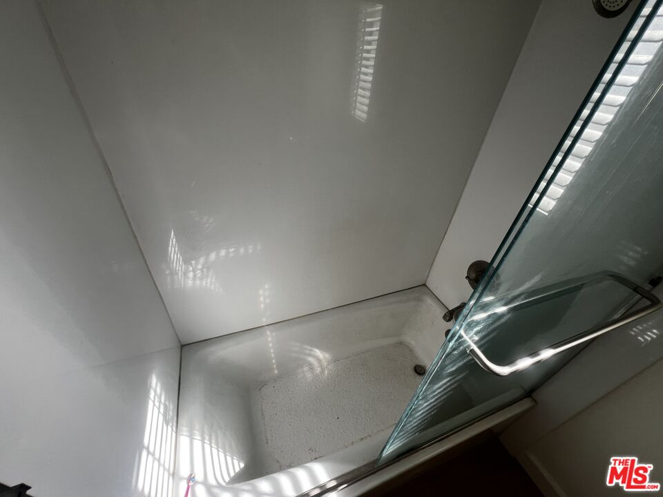 1044 20th St Unit: 11