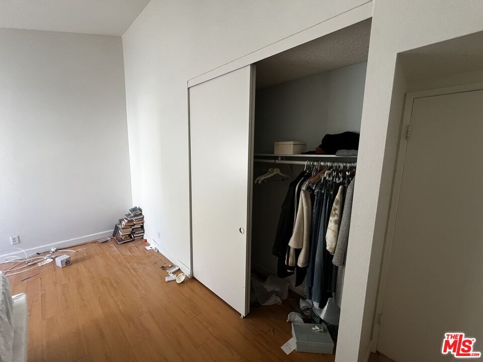 1044 20th St Unit: 11
