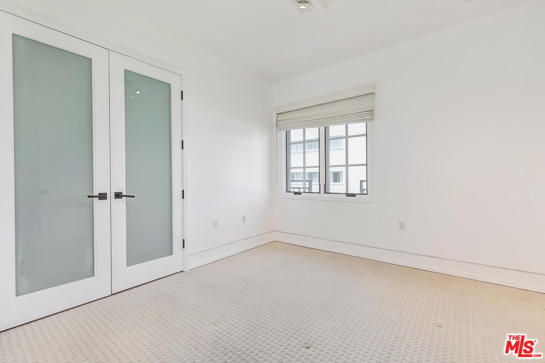 225 S Hamilton Dr Unit: 106