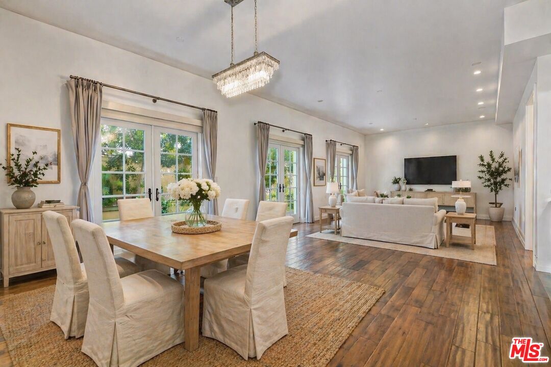 225 S Hamilton Dr Unit: 106