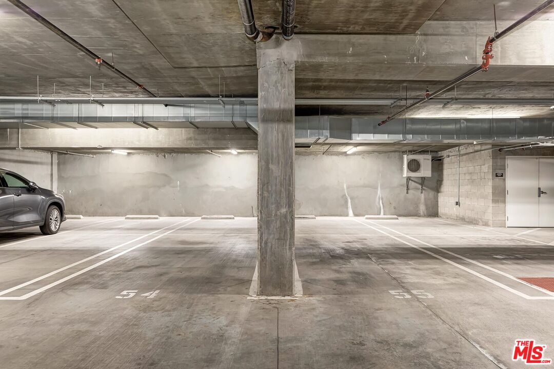 225 S Hamilton Dr Unit: 106