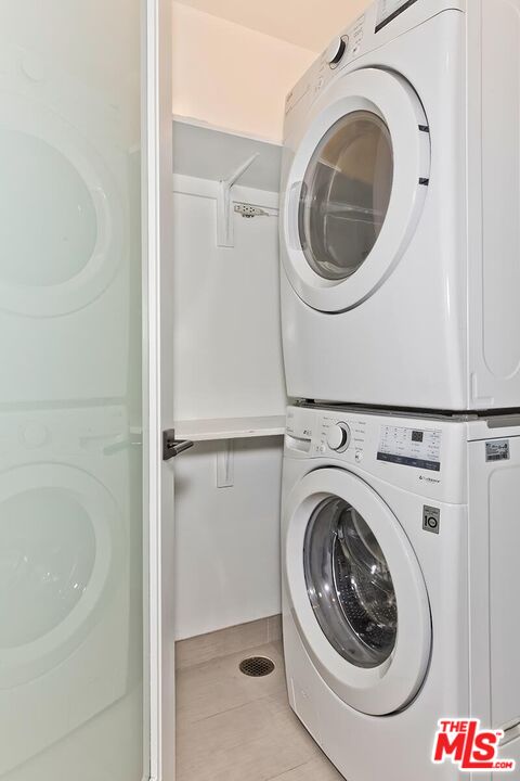 225 S Hamilton Dr Unit: 106