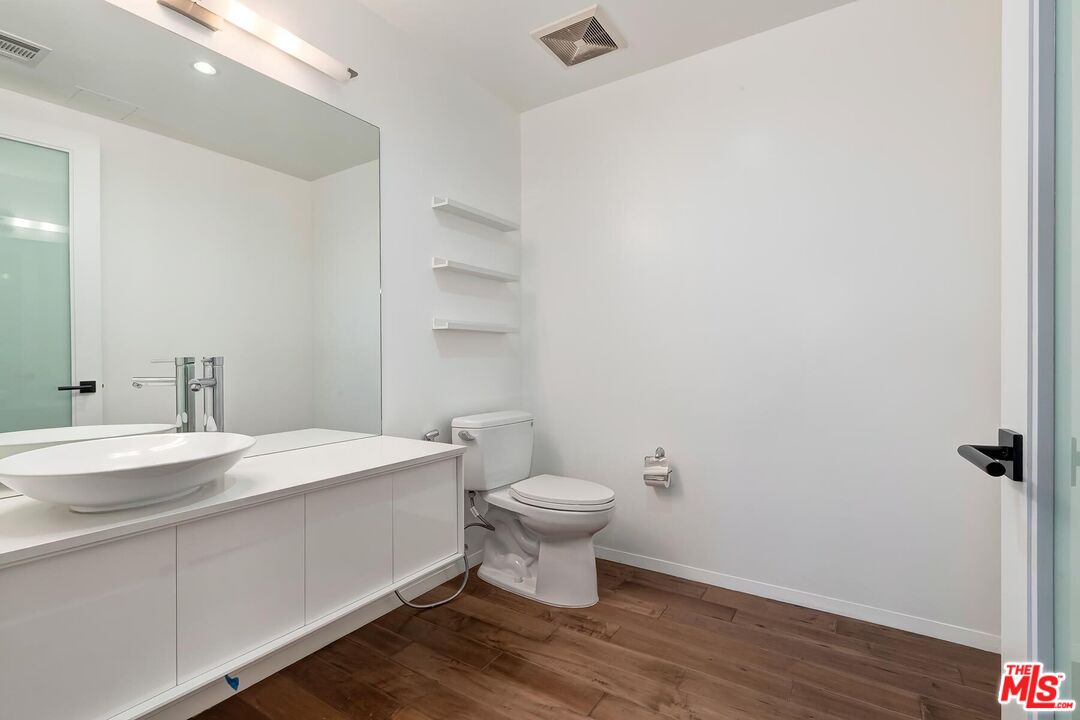 225 S Hamilton Dr Unit: 106