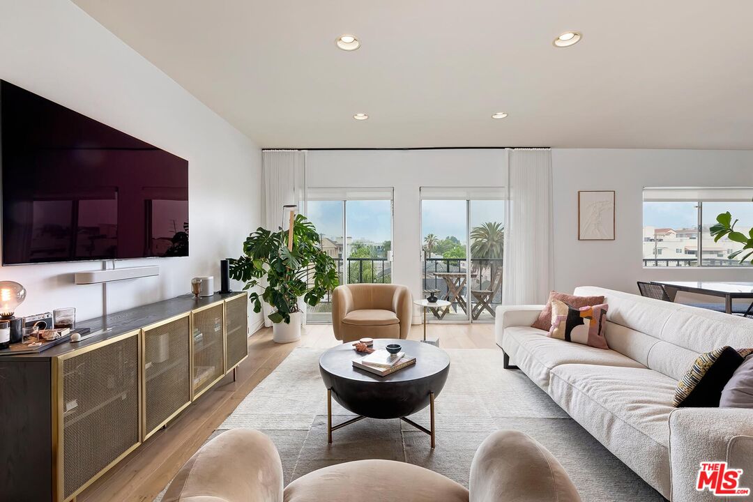 1115 S Elm Dr Unit: 411