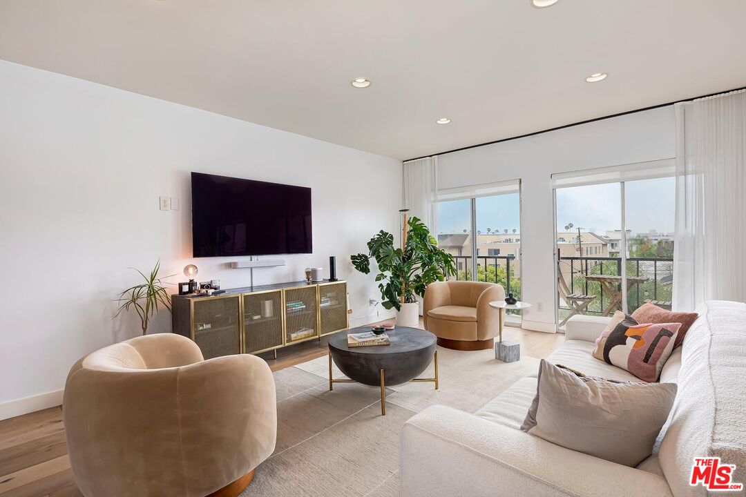 1115 S Elm Dr Unit: 411