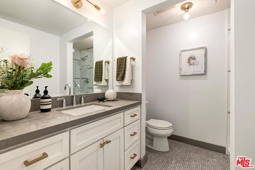 1115 S Elm Dr Unit: 411