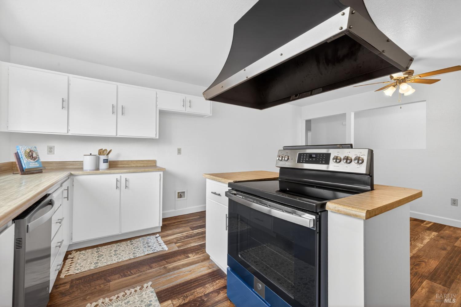 2331 Donna Maria Way