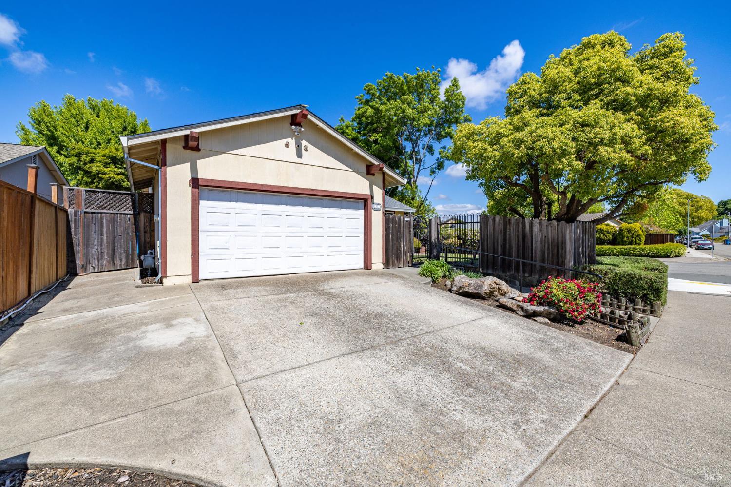 2331 Donna Maria Way