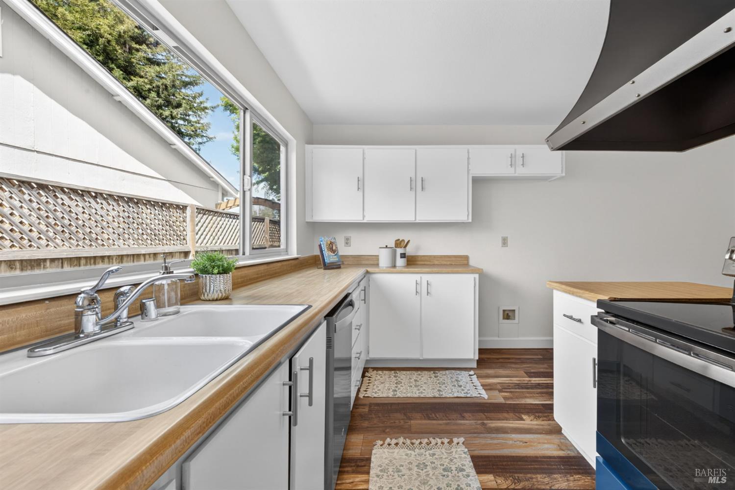 2331 Donna Maria Way