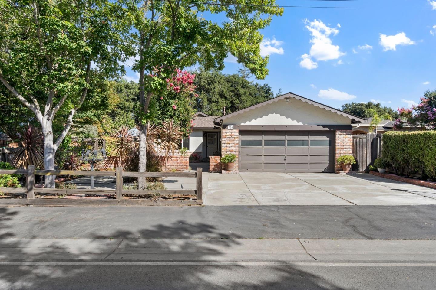 785 Matadero AVE