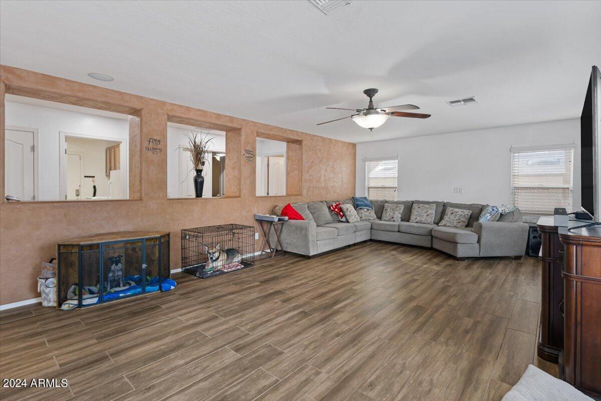 3406 E SUPERIOR Road
