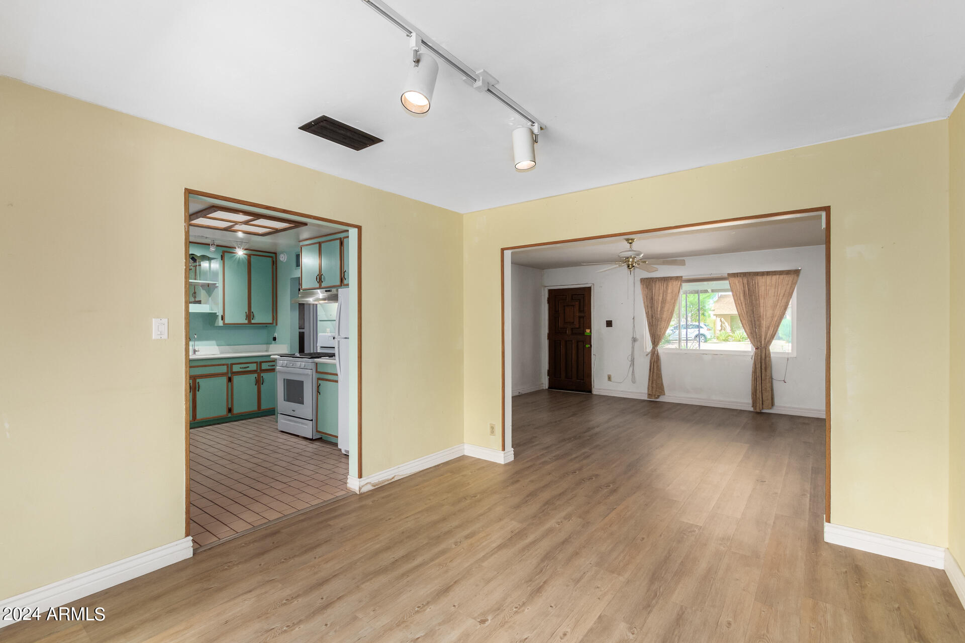 915 W 19TH Street