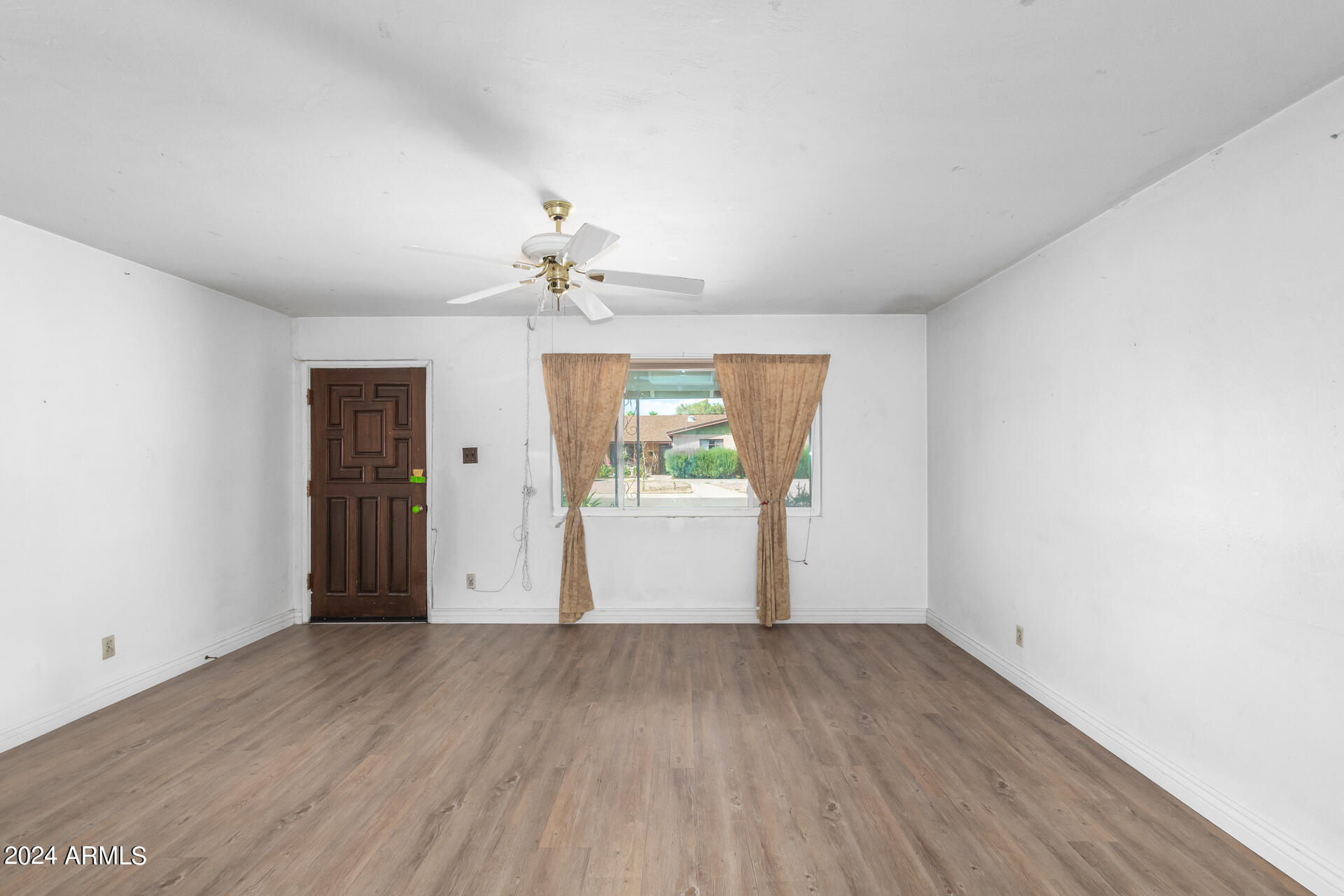 915 W 19TH Street