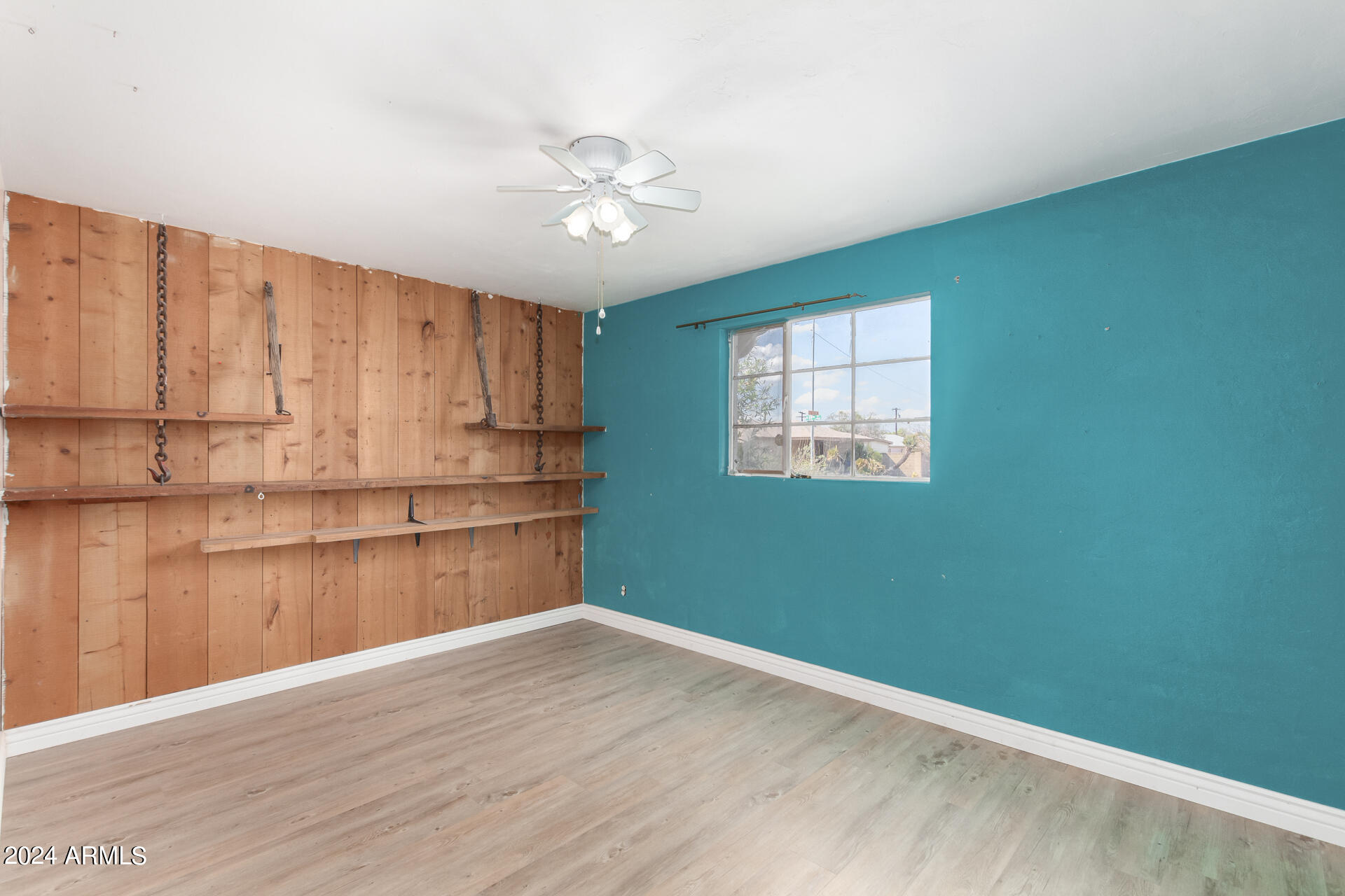 915 W 19TH Street