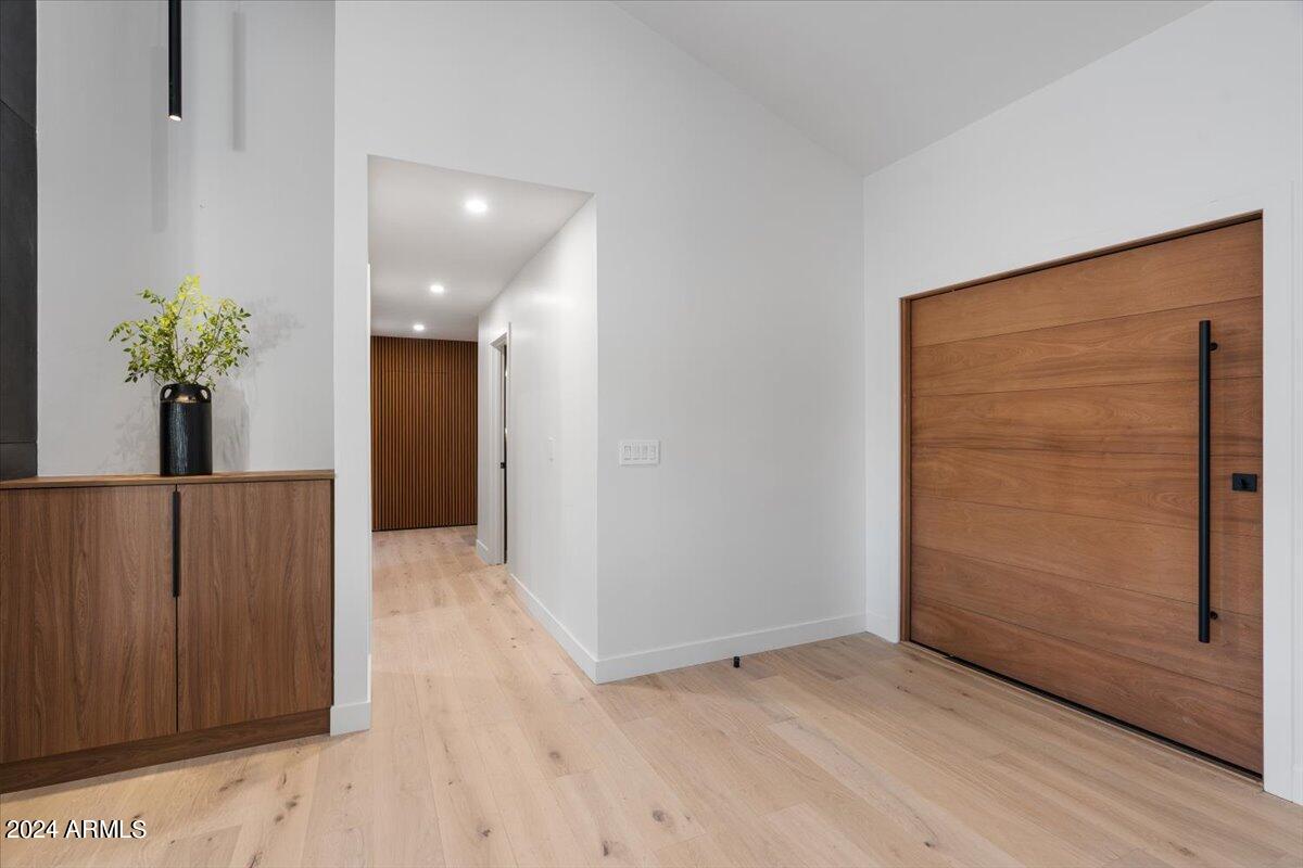 10043 N 106TH Place