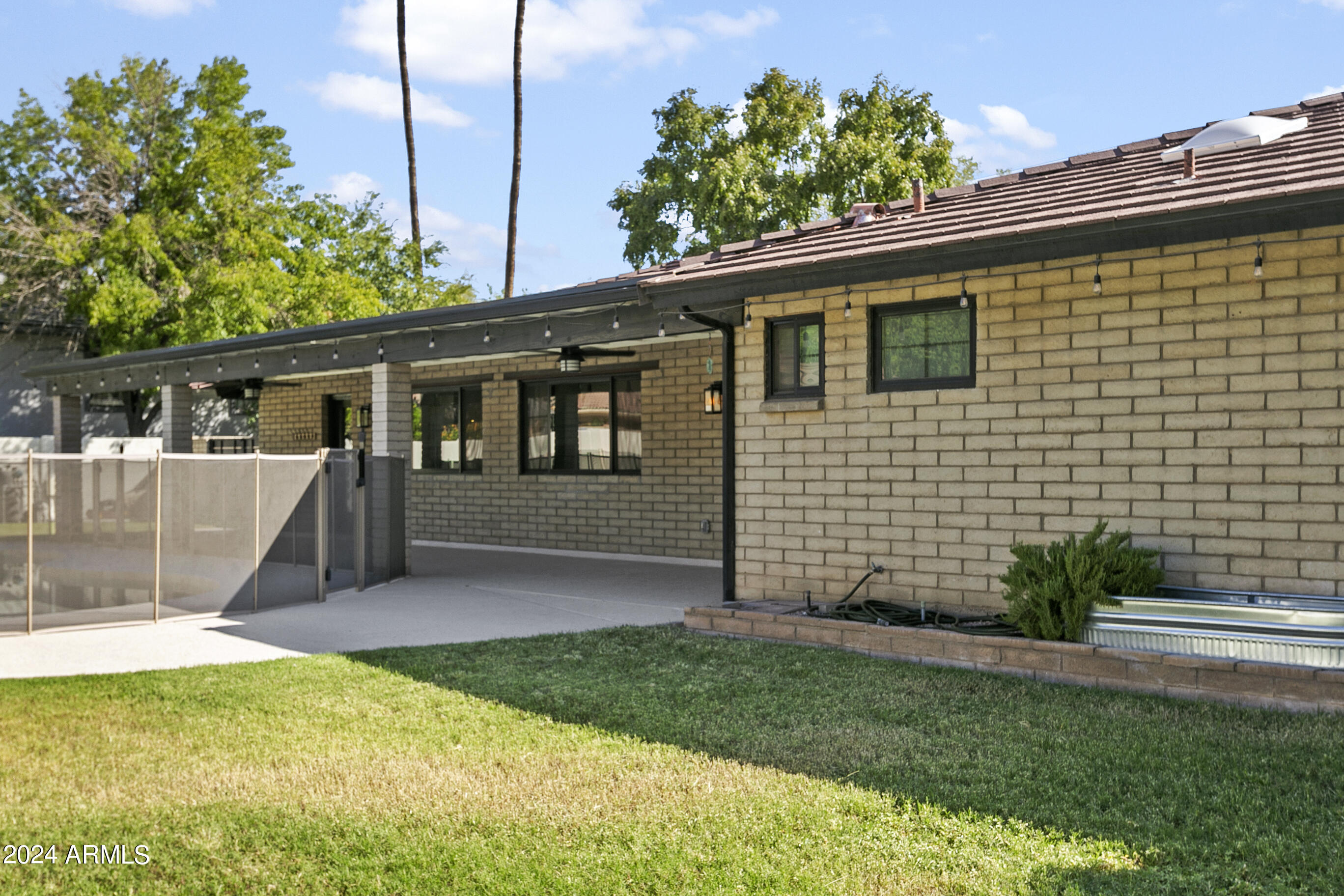 9248 S LAKESHORE Drive