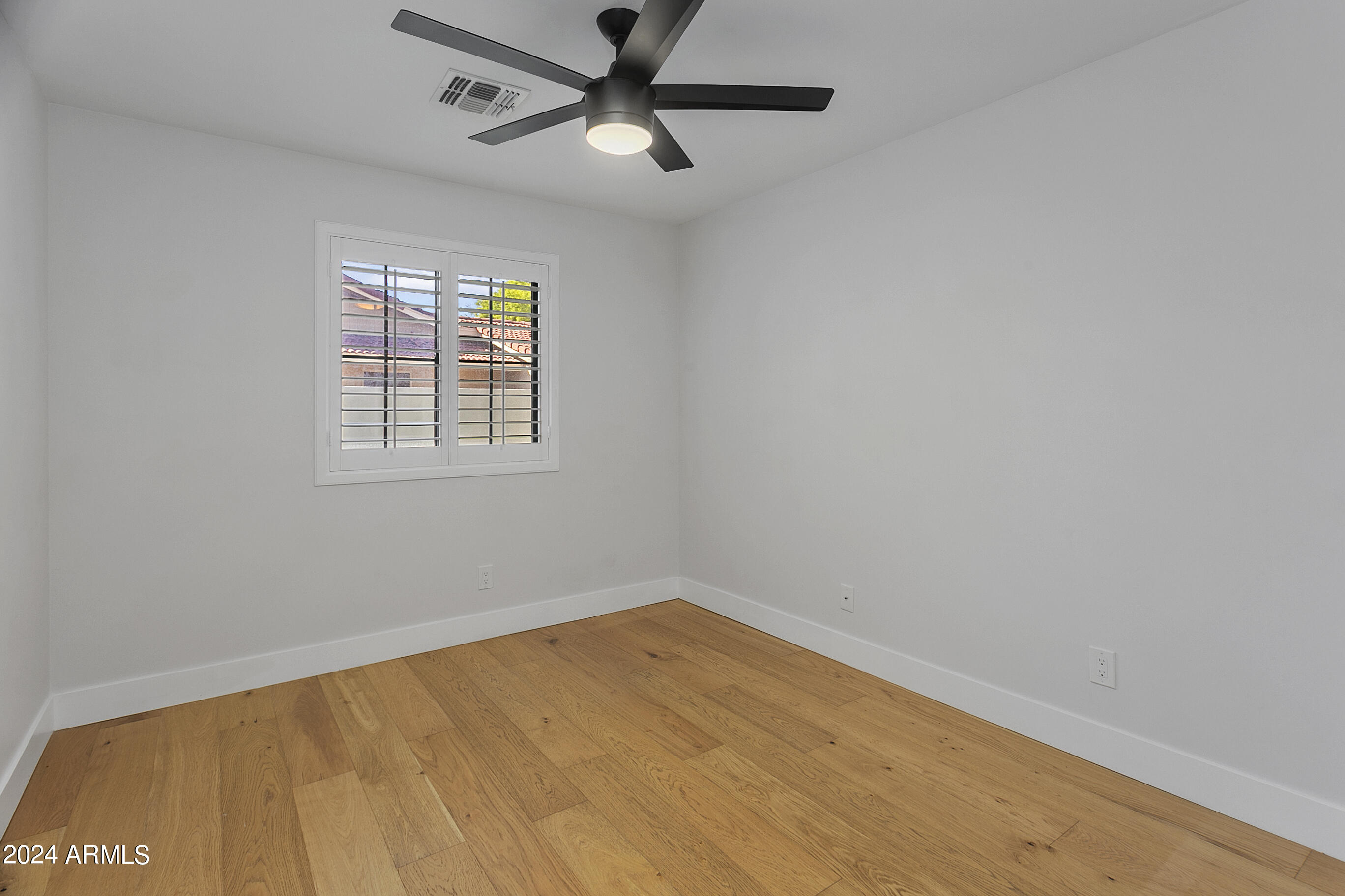 9248 S LAKESHORE Drive