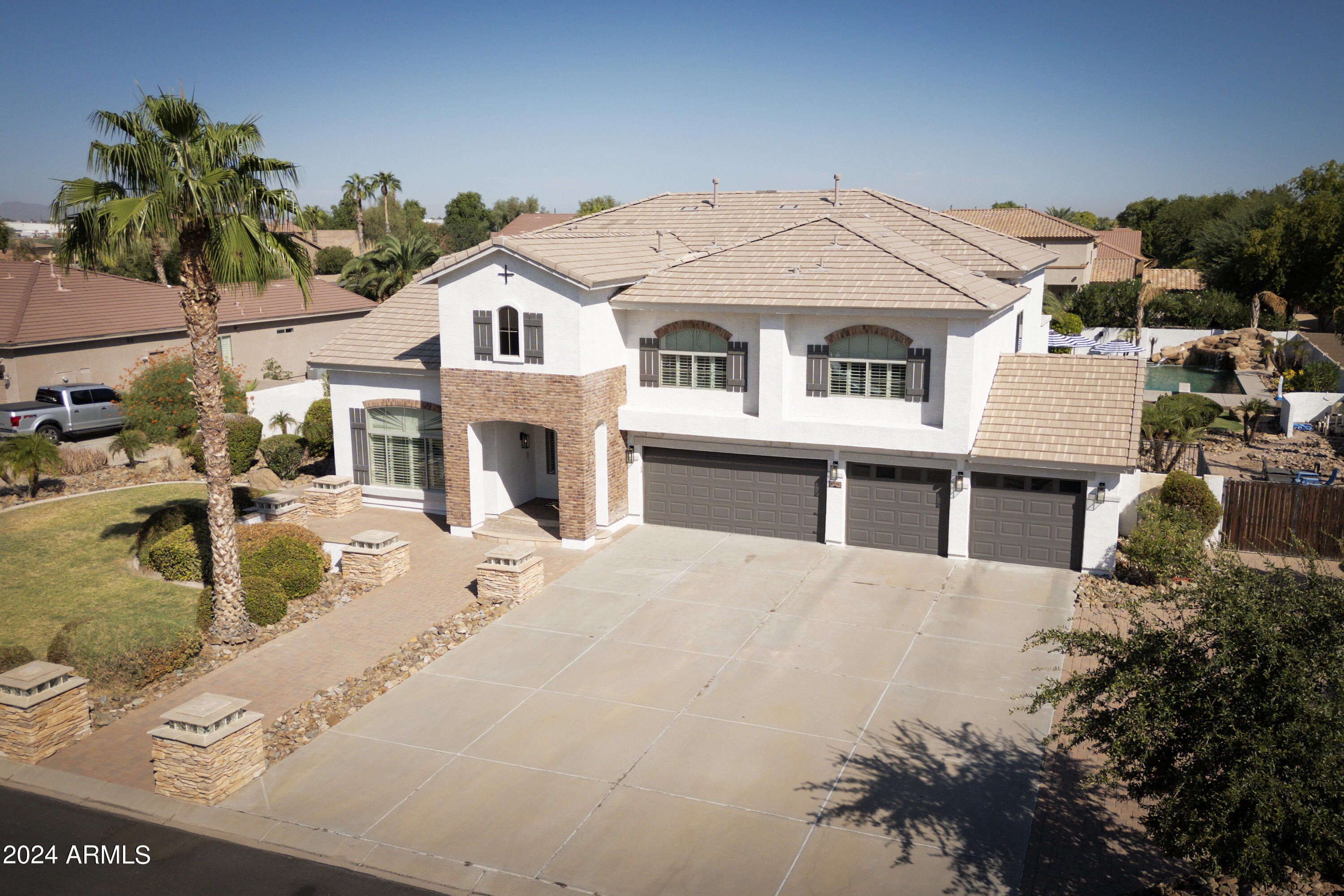 11618 E CHESTNUT Court