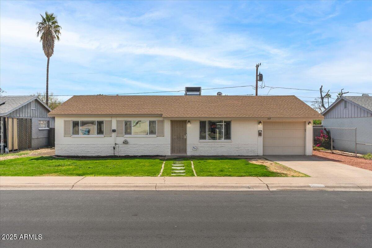 3117 W CORRINE Drive