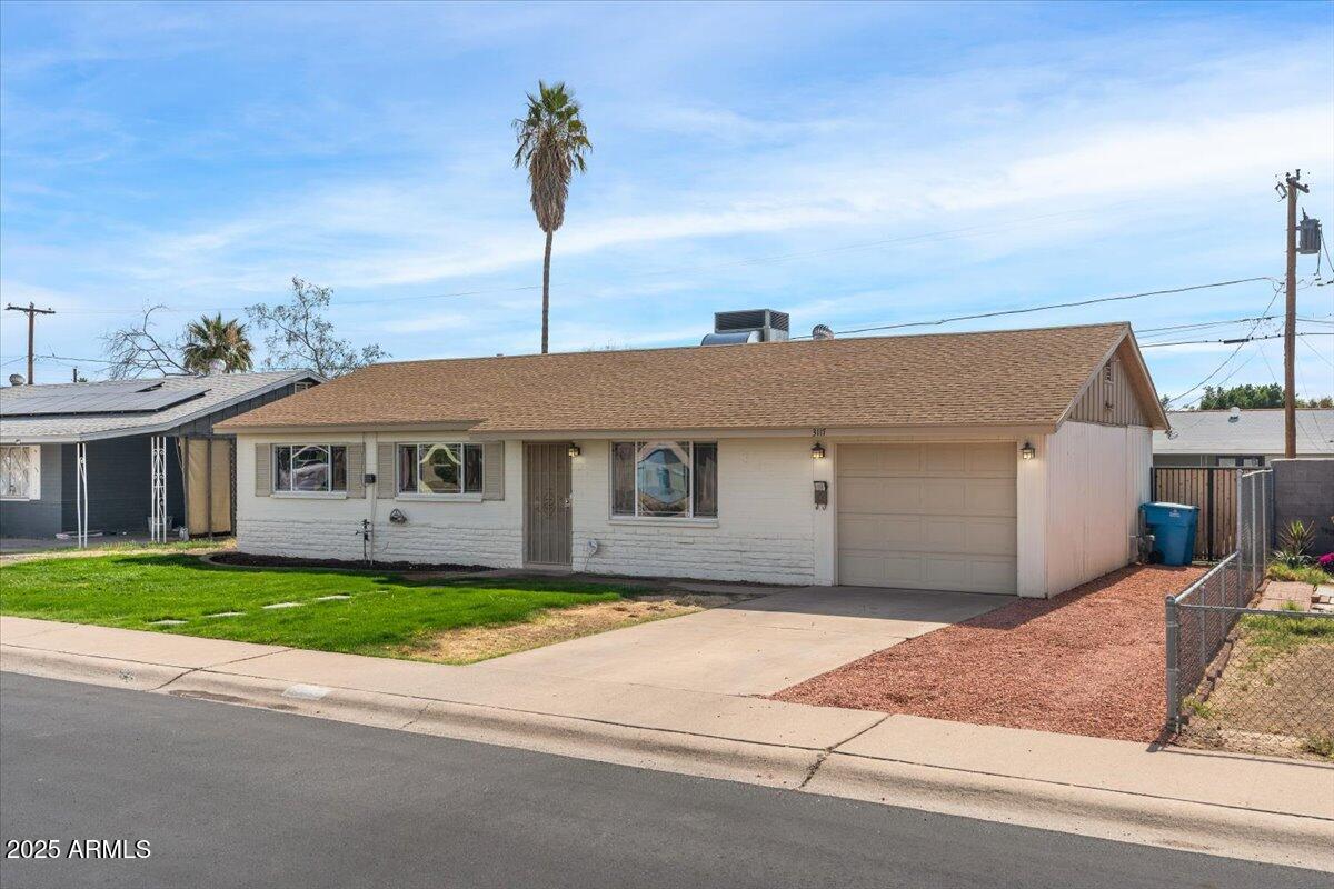 3117 W CORRINE Drive