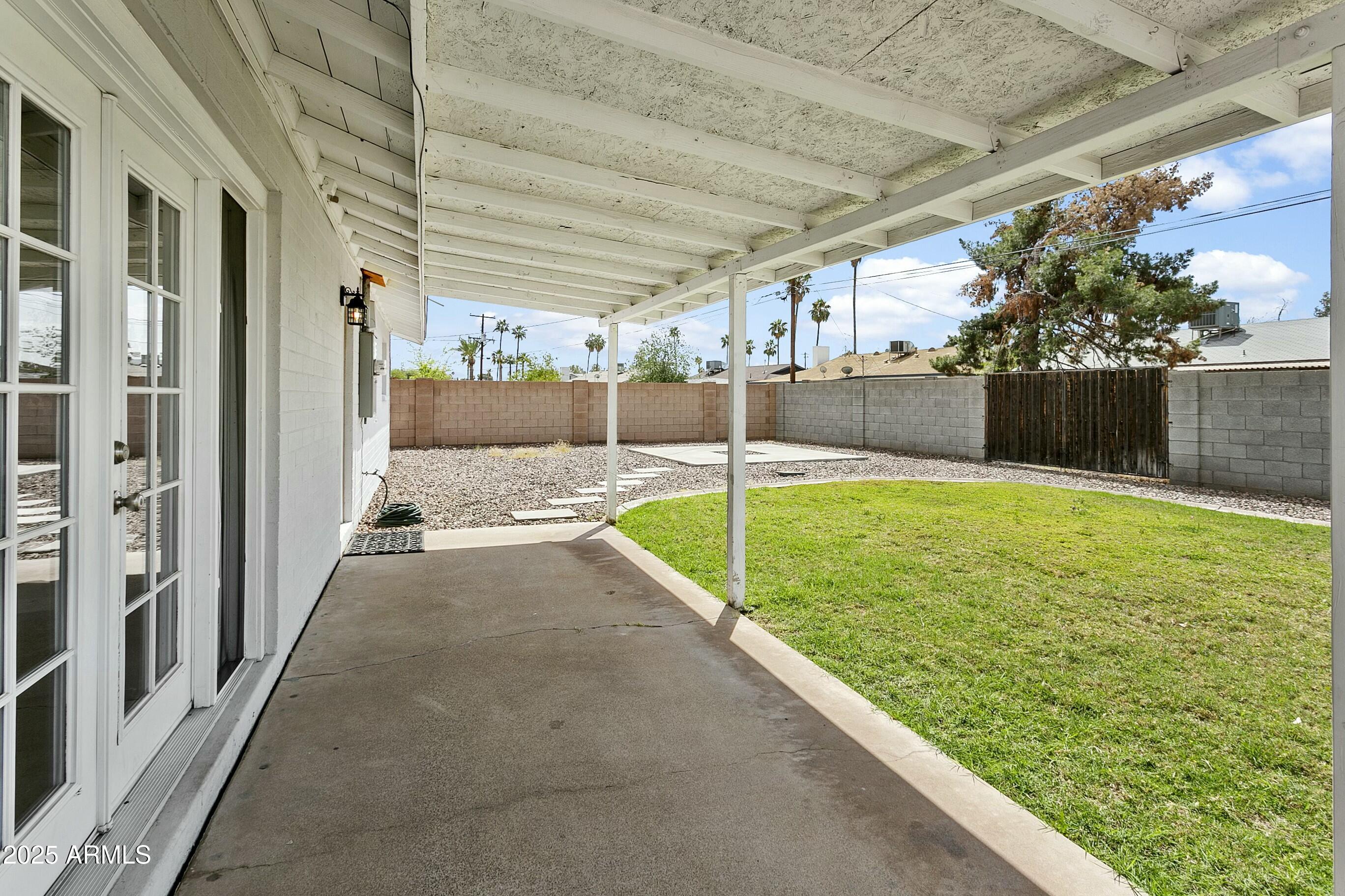 23 W FAIRMONT Drive
