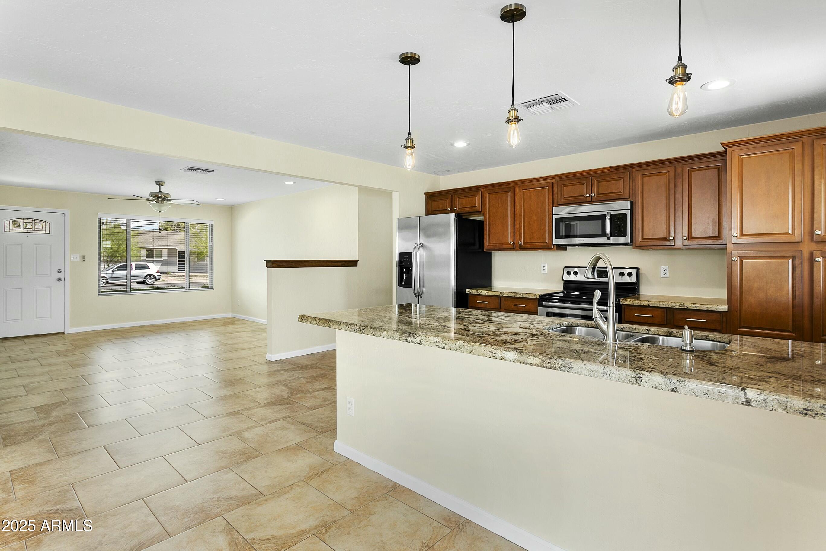 23 W FAIRMONT Drive