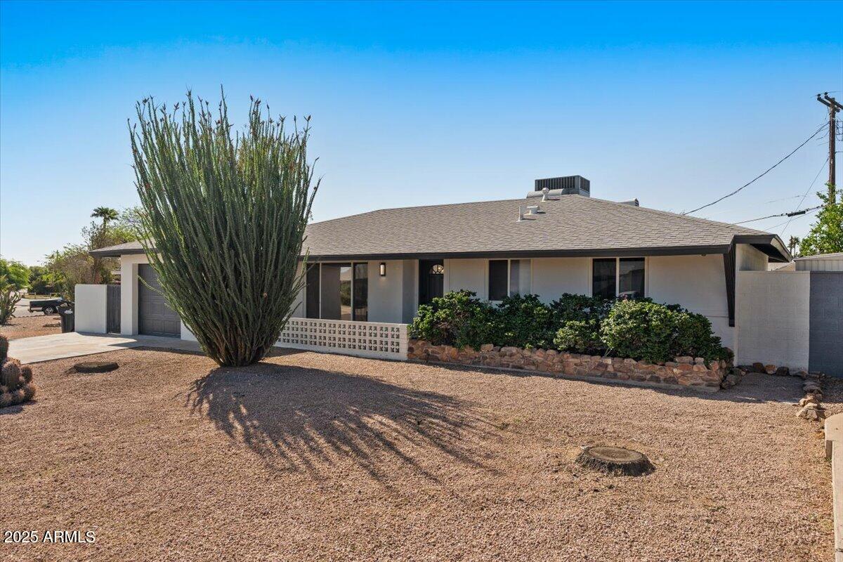 8617 E PALM Lane