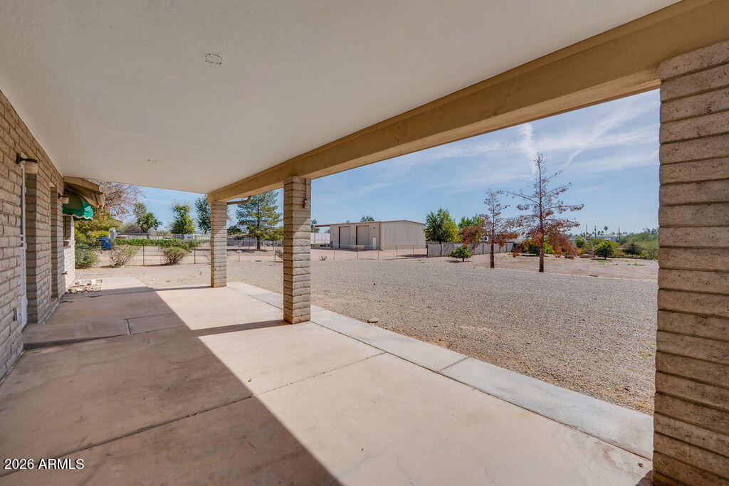 8837 E SUNLAND Avenue