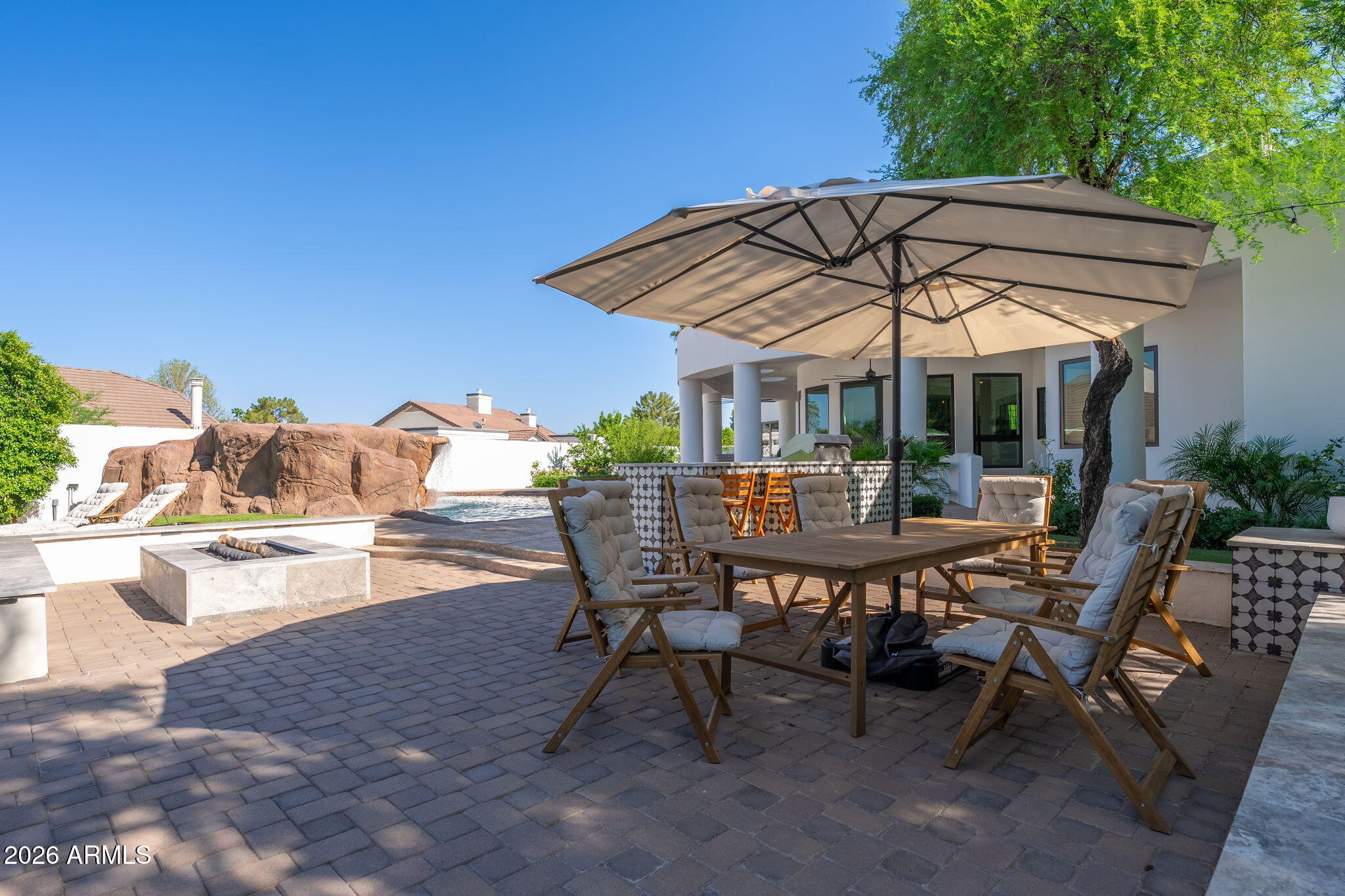 1225 E WARNER Road 15