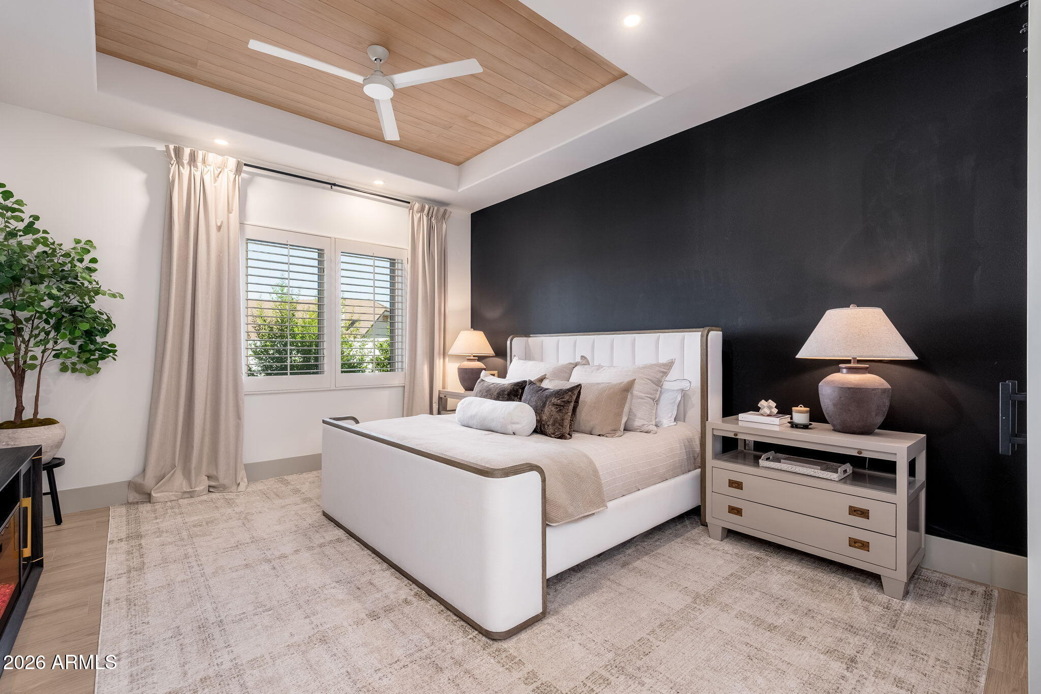 1225 E WARNER Road 15