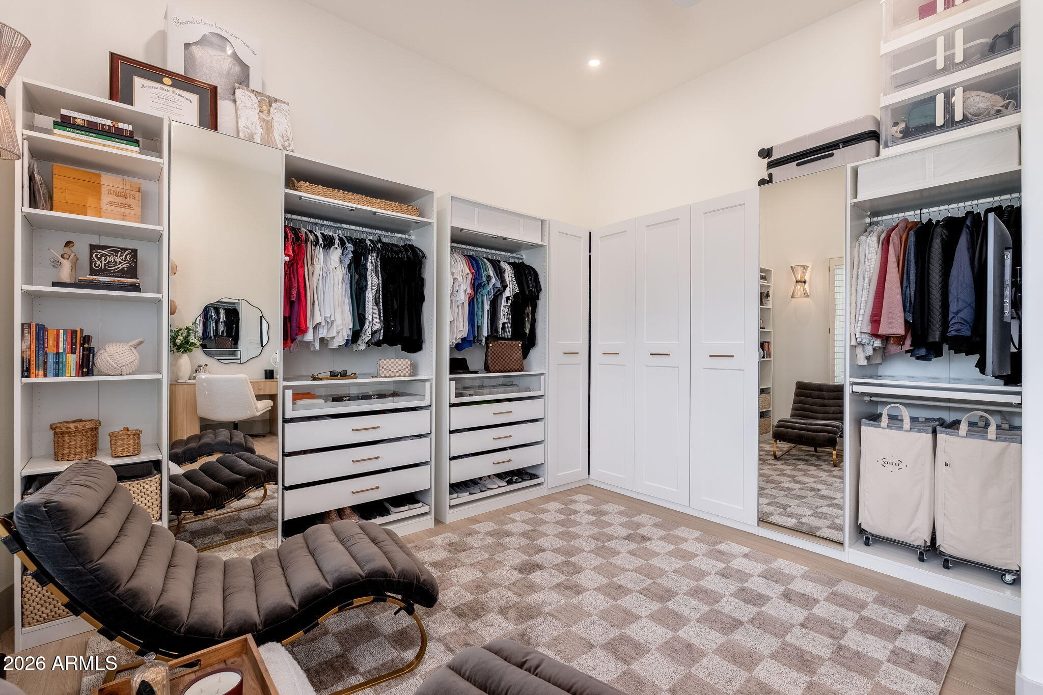 1225 E WARNER Road 15