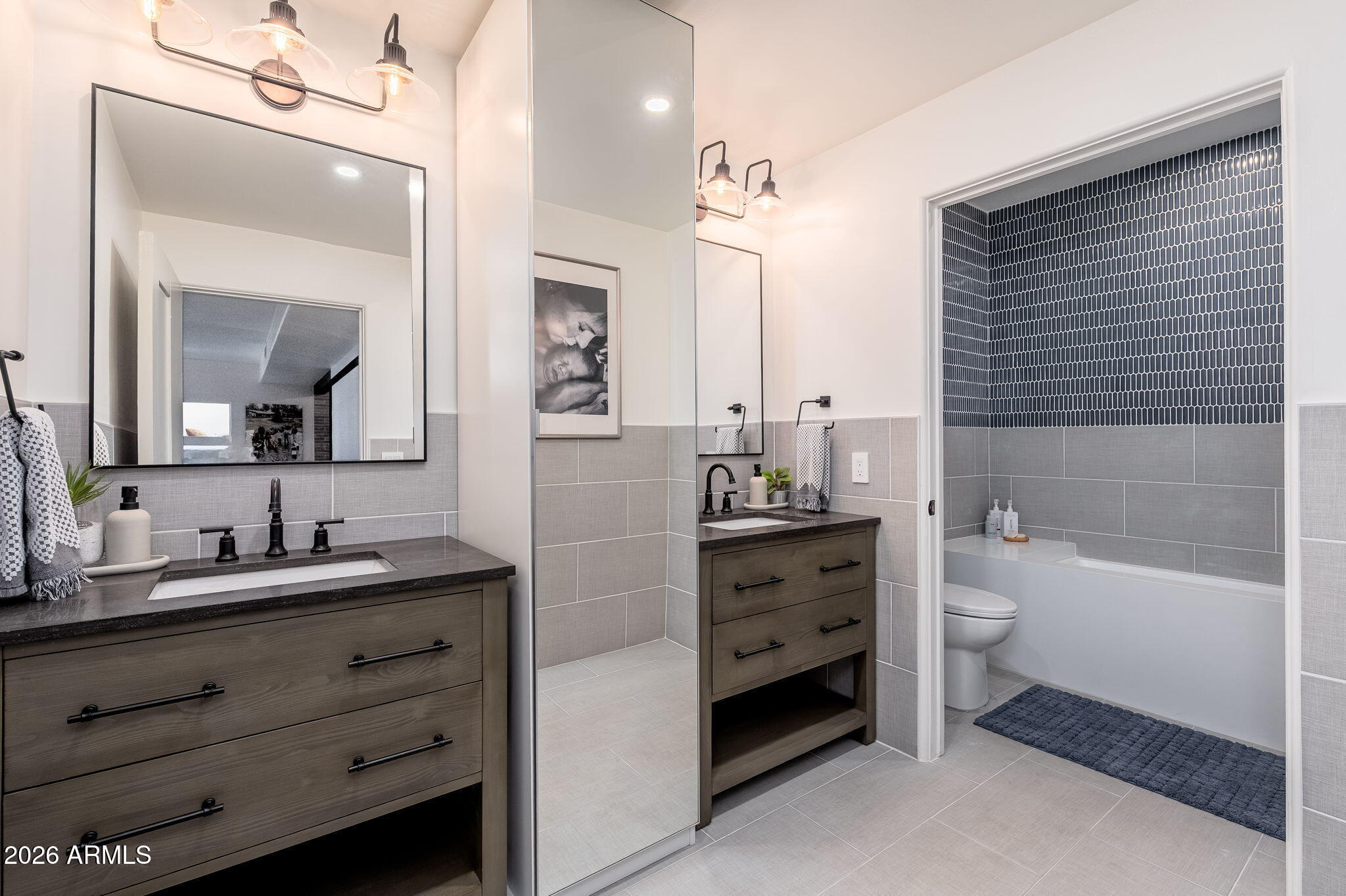 1225 E WARNER Road 15
