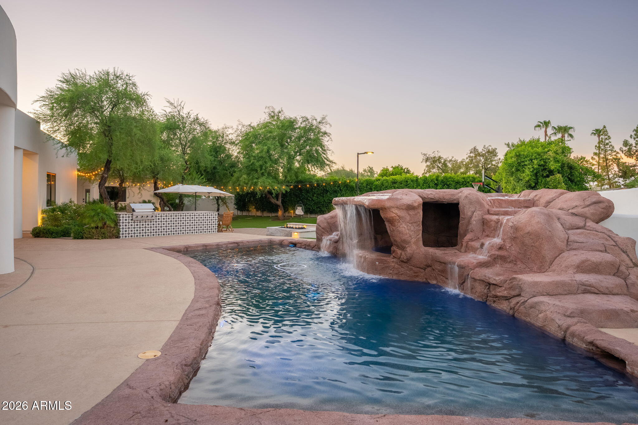 1225 E WARNER Road 15