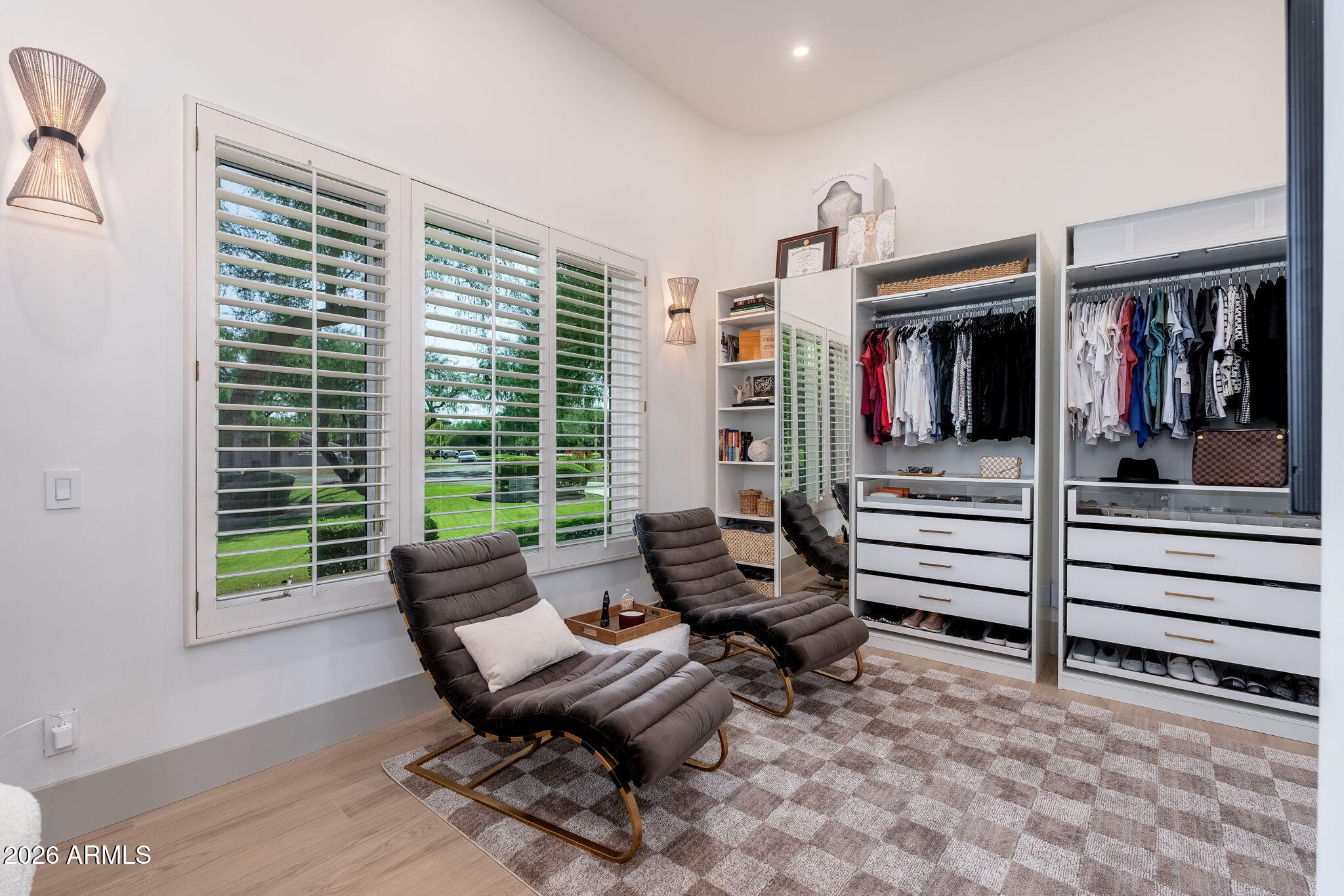 1225 E WARNER Road 15