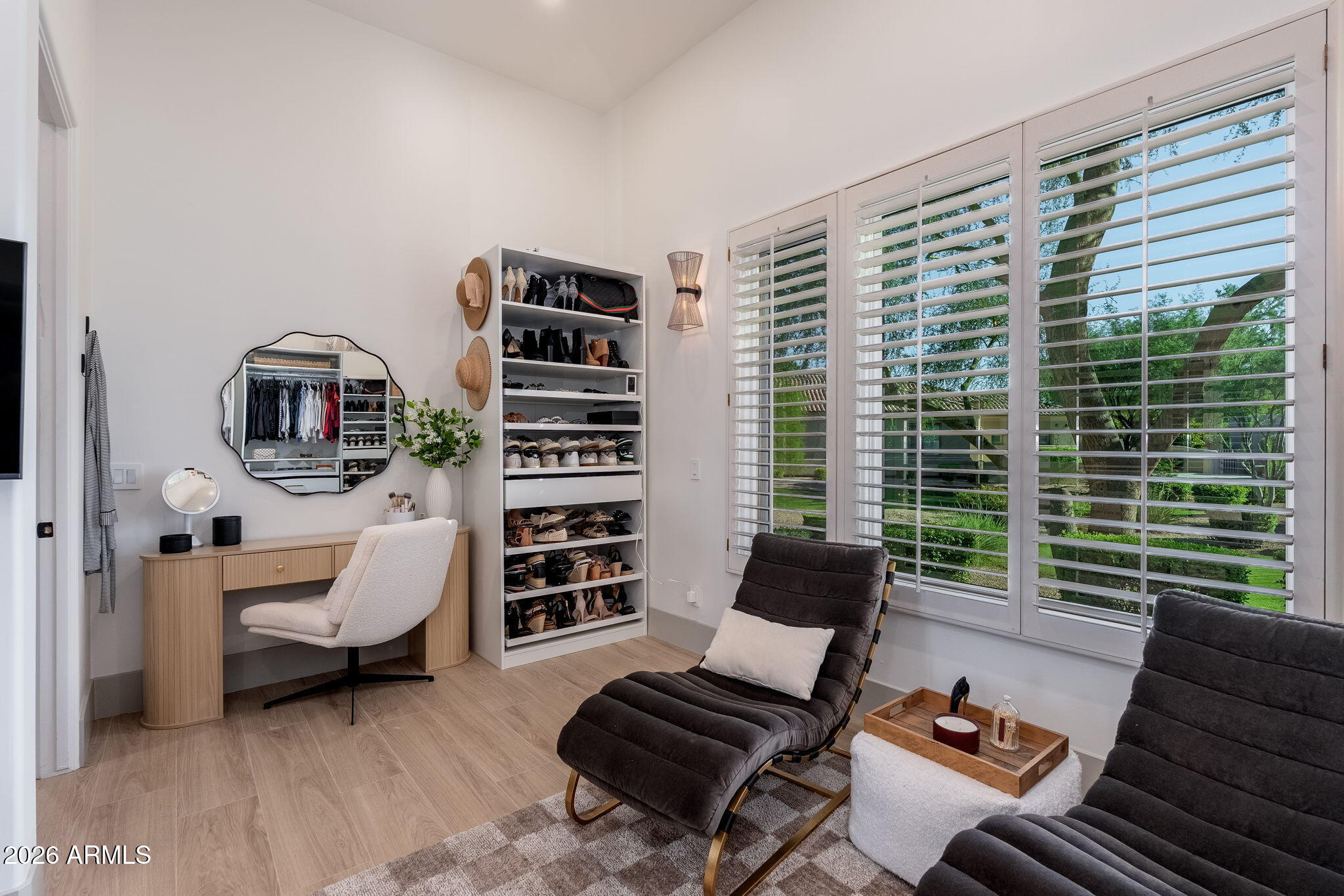 1225 E WARNER Road 15