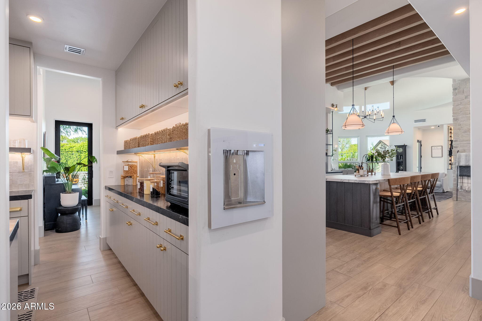 1225 E WARNER Road 15