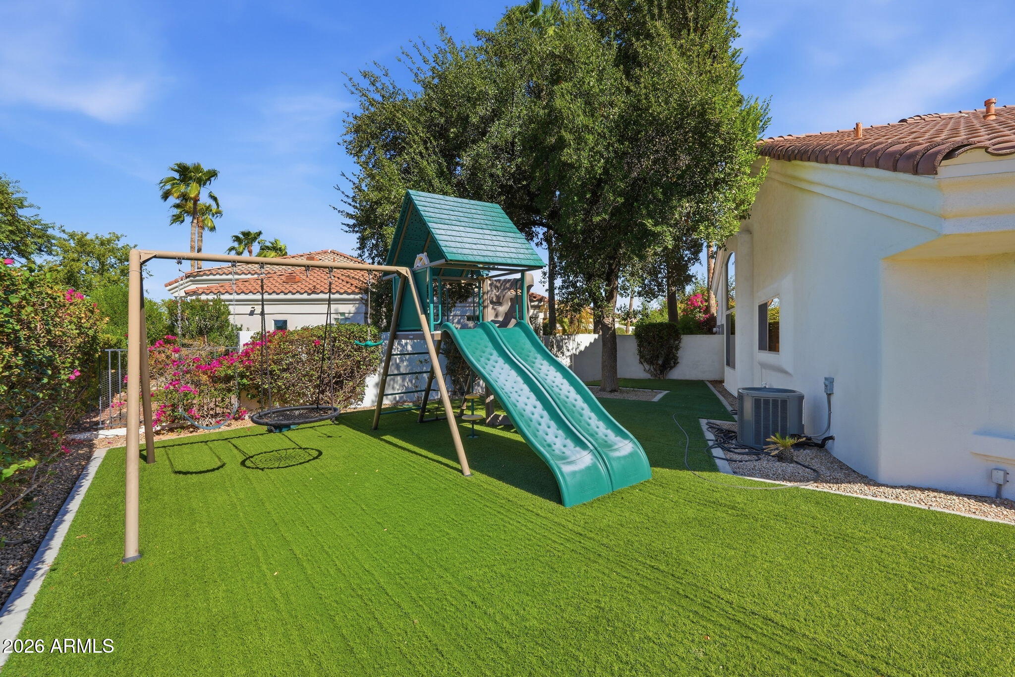 1221 W Sunrise Place