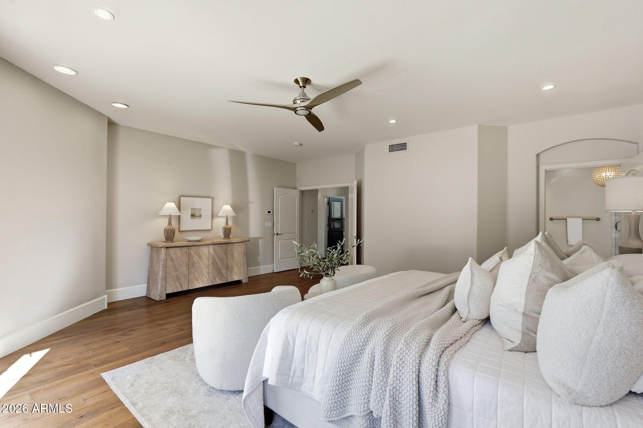 1221 W Sunrise Place