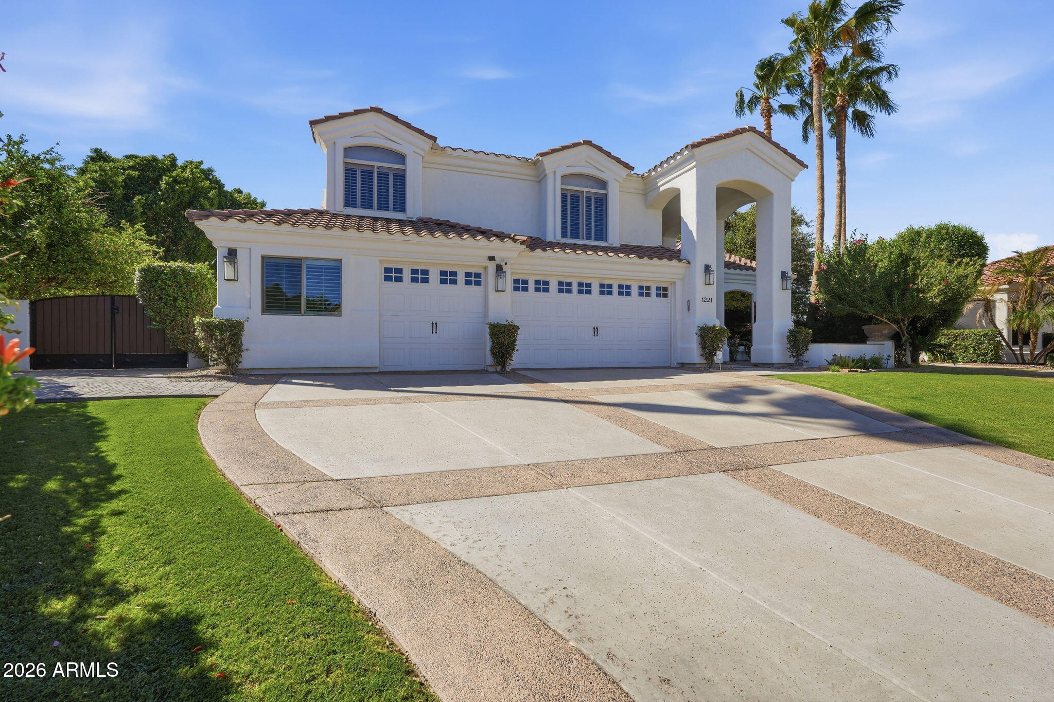 1221 W Sunrise Place