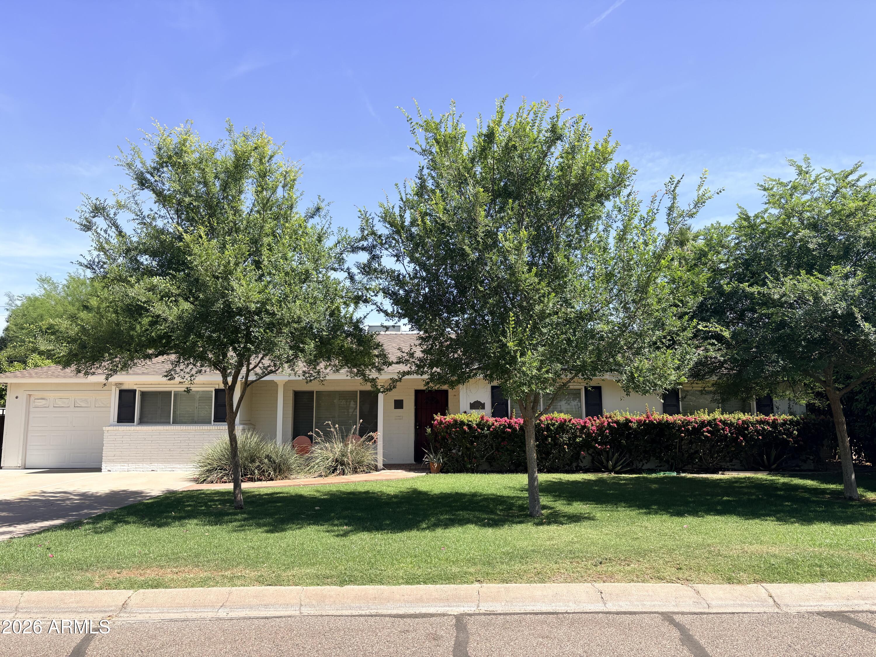 3918 E HEATHERBRAE Drive