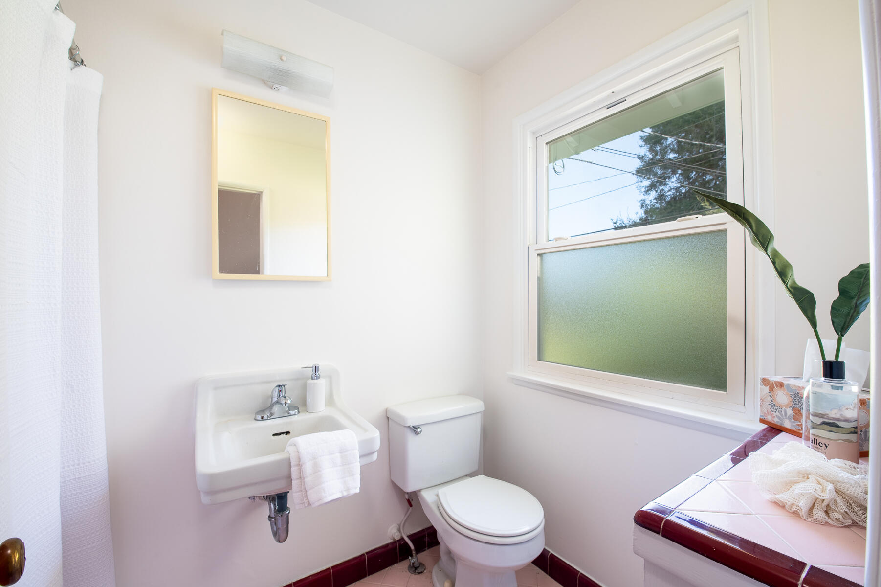 240 San Julian Avenue