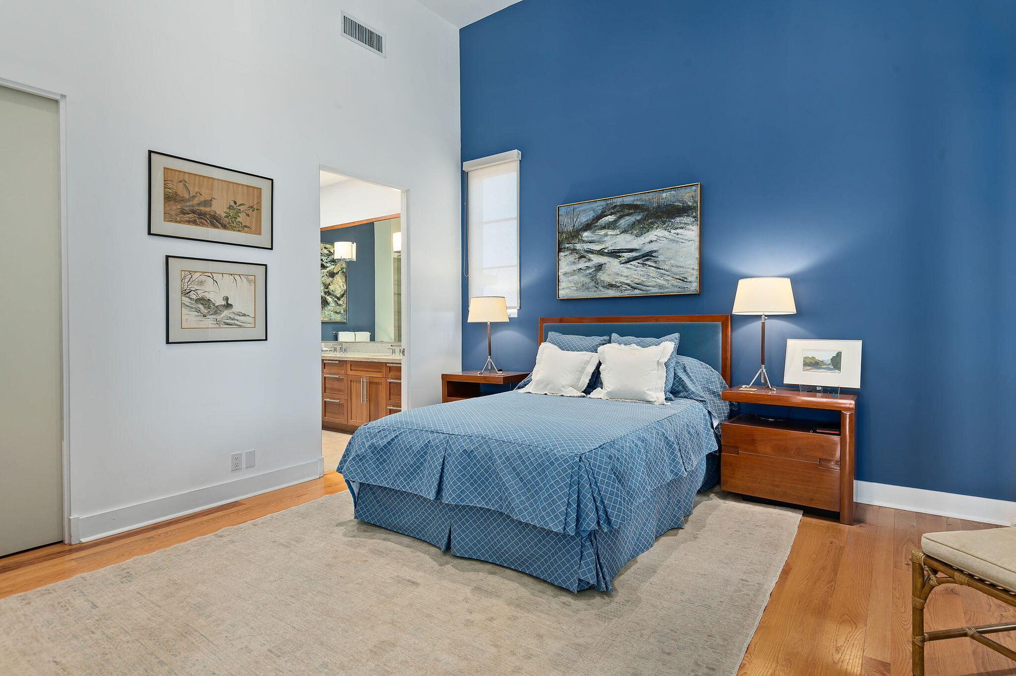 350 Chapala Street, 301