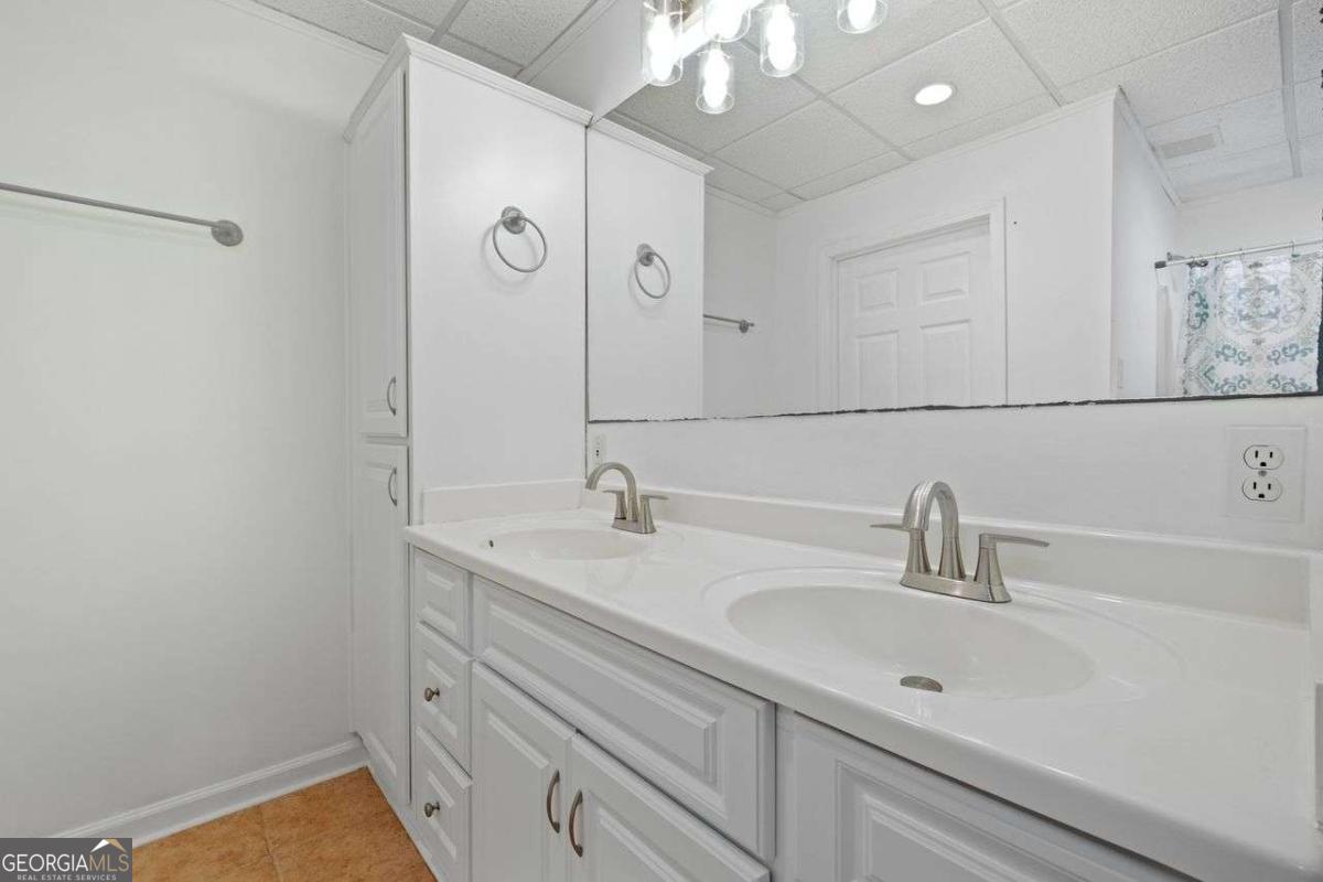 1820 HEATHERTON Road